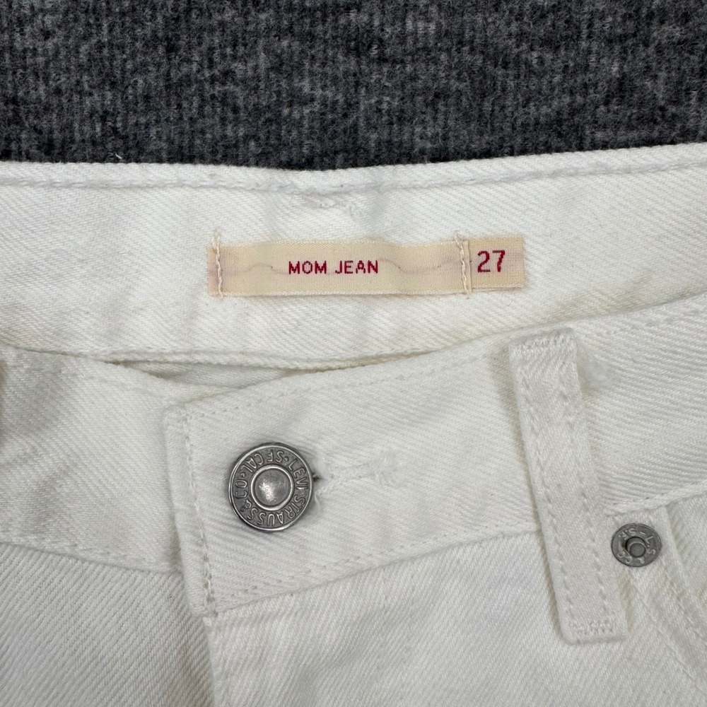 Levis Premium Mom Jeans Womens 27 White Distressed Ripped Frayed Hem High Rise - Picture 5 of 11